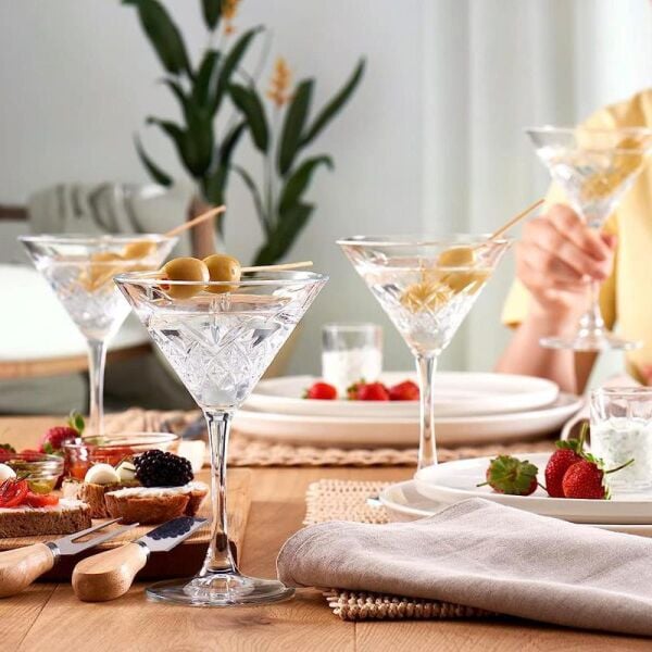 Paşabahçe 440176 Timeless Martini Kokteyl Bardağı 230 cc 12'li