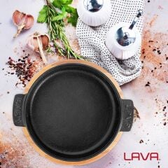 Lava Döküm Yuvarlak Güveç Kabı Döküm Demir Yekpare Çift Kulplu Kayın Servis Ahşabı Çap(Ø)14 cm