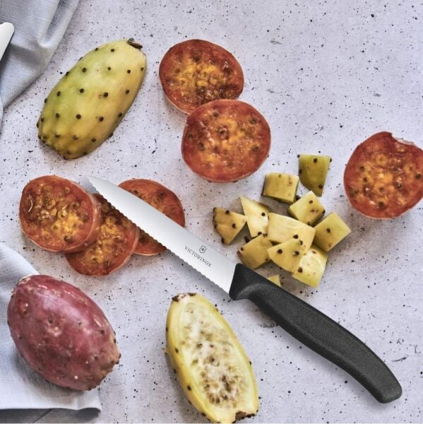 Victorinox 6.7733 Tırtıklı Soyma Bıçağı  10 cm